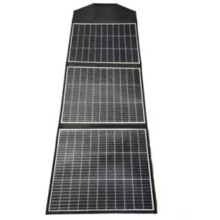 Restez toujours connectée à vos appareils avec ce panneau solaire pliable à  moitié prix - Le Parisien