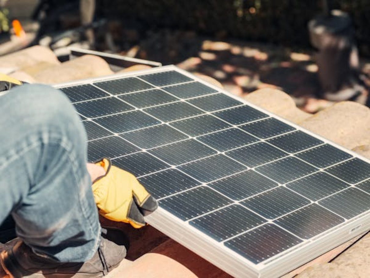 Rendement du panneau solaire : tout savoir sur le calcul et les performances possibles