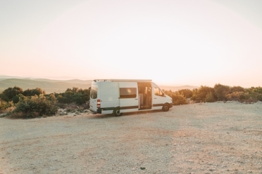 Hippie Caviar Hôtel : découvrez le tout nouveau Van aménagé Renault, un show-car électrique