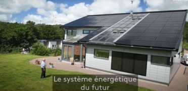 Découvrez la nouvelle maison solaire, intelligente, autonome et unique en Suède
